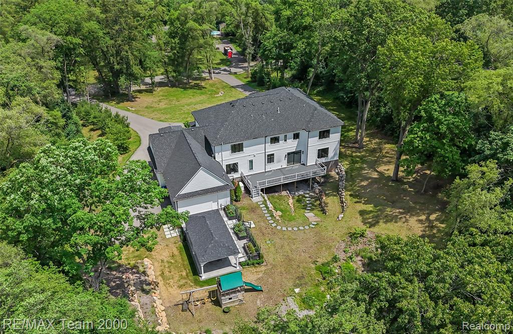 32575 Romsey Road Franklin, MI 48025 - Photo 50 of 54