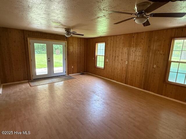 293 Crows Nest Road Beaufort, NC 28516 - Photo 6 of 20 Living Room View 2