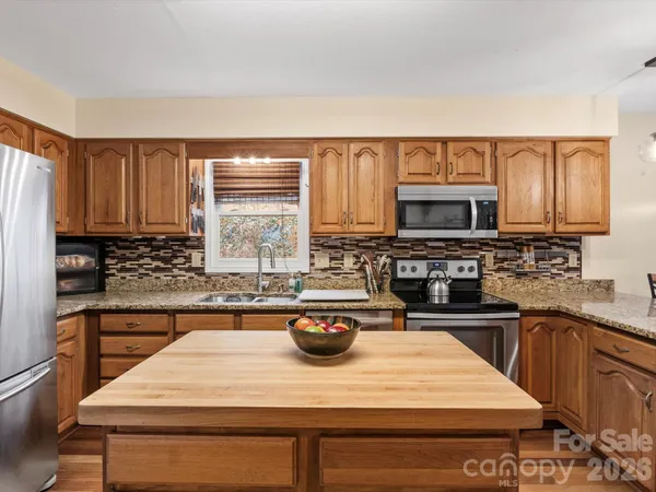 $649,000 | 26 Morrow Drive, Fairview, NC 28730