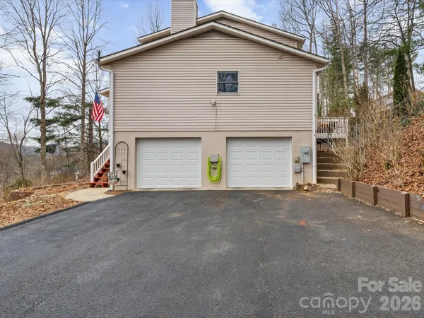 $649,000 | 26 Morrow Drive, Fairview, NC 28730