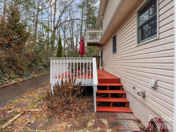 $649,000 | 26 Morrow Drive, Fairview, NC 28730