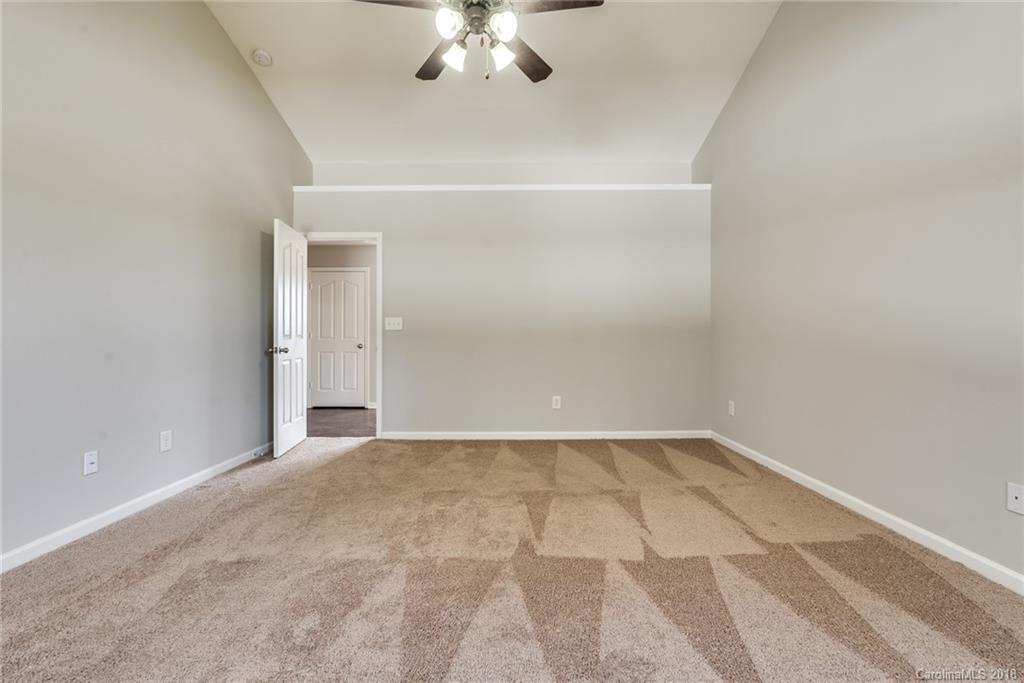 1019 Mearn Road Charlotte, NC 28216 - Photo 11 of 19
