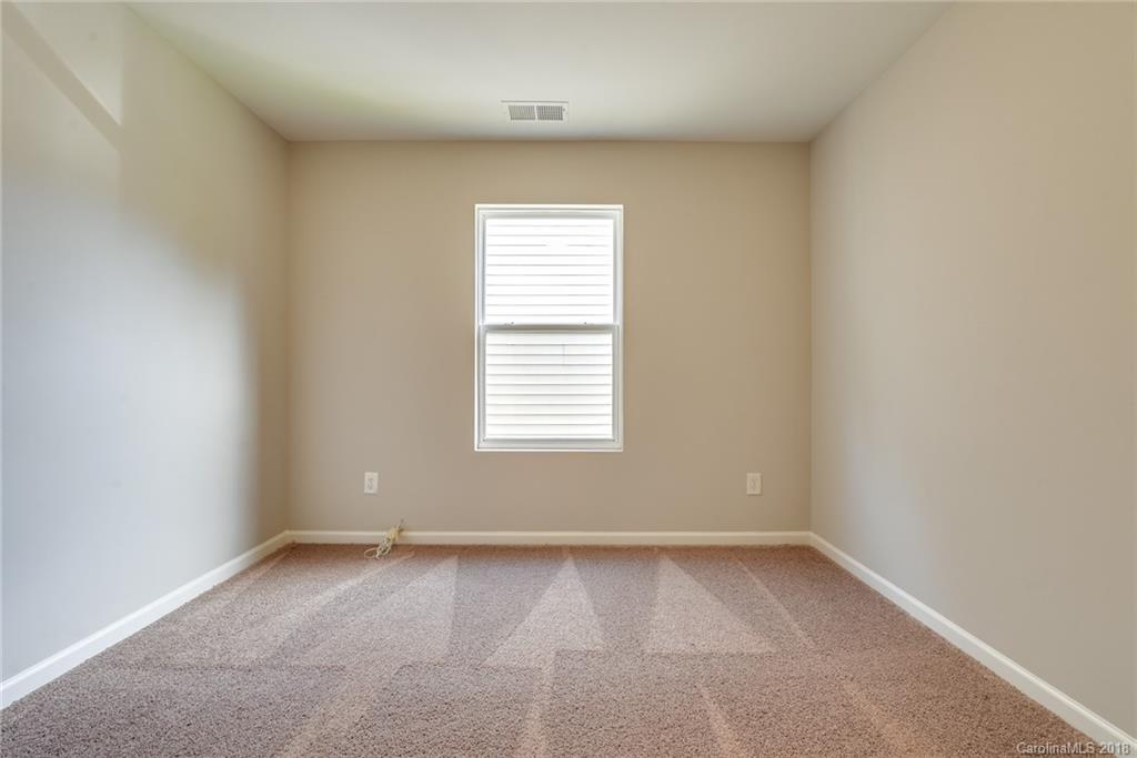 1019 Mearn Road Charlotte, NC 28216 - Photo 14 of 19