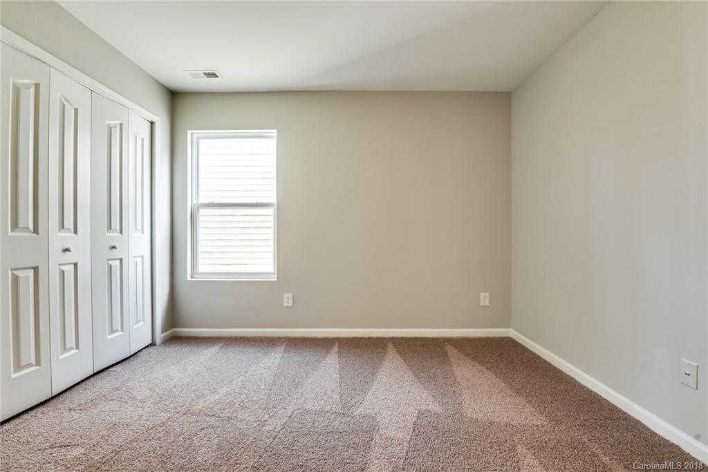 1019 Mearn Road Charlotte, NC 28216 - Photo 15 of 19