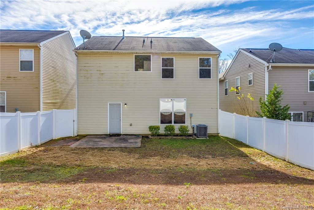 1019 Mearn Road Charlotte, NC 28216 - Photo 5 of 19