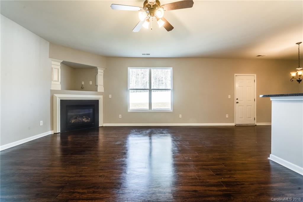 1019 Mearn Road Charlotte, NC 28216 - Photo 7 of 19