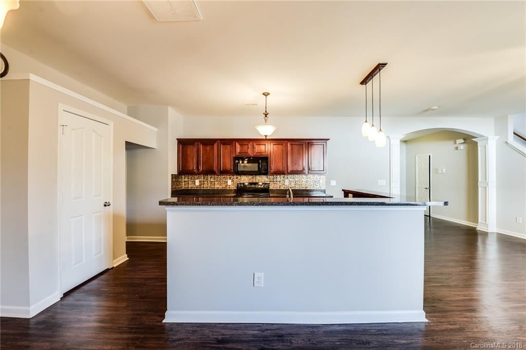 1019 Mearn Road Charlotte, NC 28216 - Photo 8 of 19