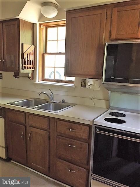 3223 Powder Mill Road Hyattsville, MD 20783 - Photo 5 of 14 Kitchen