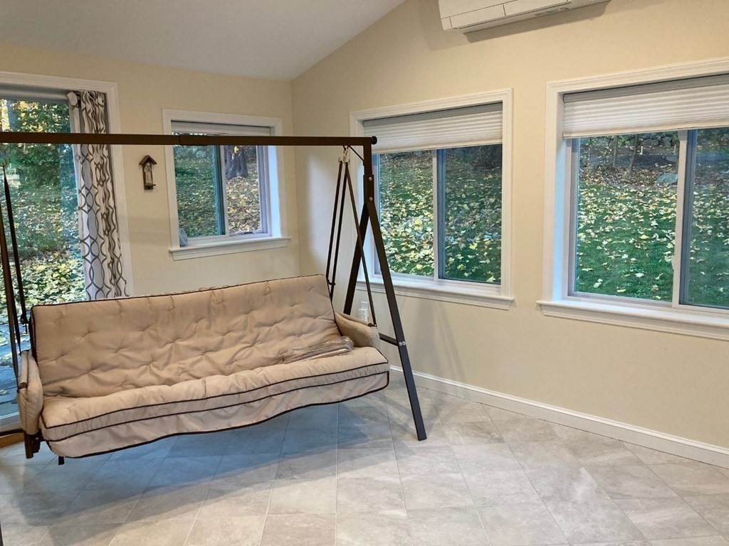 25 Strawberry Hill Road Natick, MA 01760 - Photo 4 of 10 Gallery Image 4