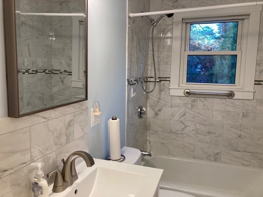 25 Strawberry Hill Road Natick, MA 01760 - Photo 7 of 10 Gallery Image 7