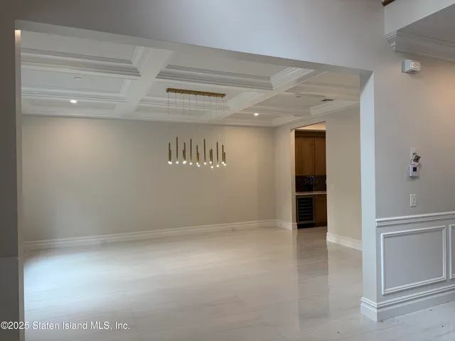 $2,199,900 | 171 Androvette Avenue | Huguenot