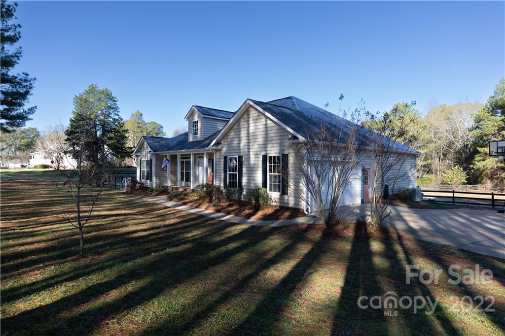 2568 Billy Wilson Road York, SC 29745 - Photo 3 of 22 Gallery Image 3