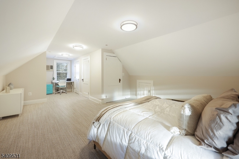 28 Hampton Road Cranford, NJ 07016 - Photo 26 of 39