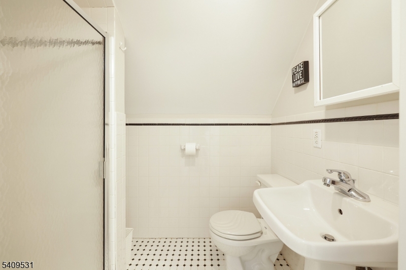 28 Hampton Road Cranford, NJ 07016 - Photo 27 of 39