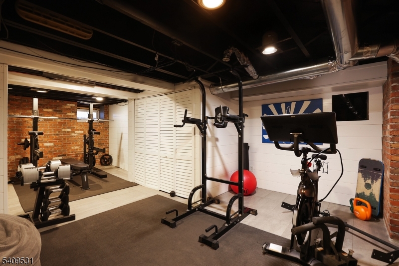 28 Hampton Road Cranford, NJ 07016 - Photo 30 of 39