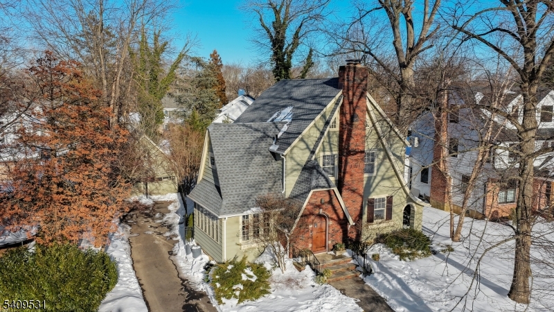 28 Hampton Road Cranford, NJ 07016 - Photo 3 of 39