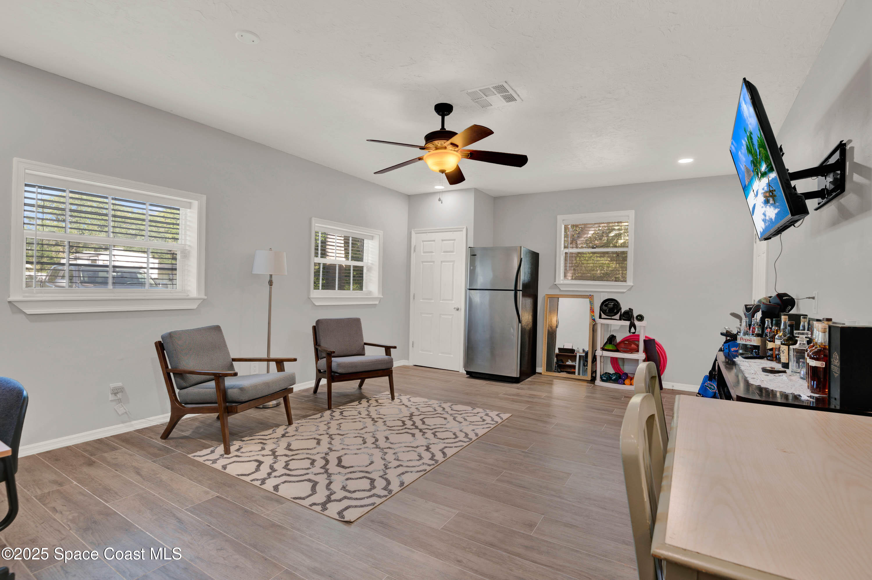 930 Miller Lane Melbourne, FL 32934 - Photo 13 of 40 a living room with furniture