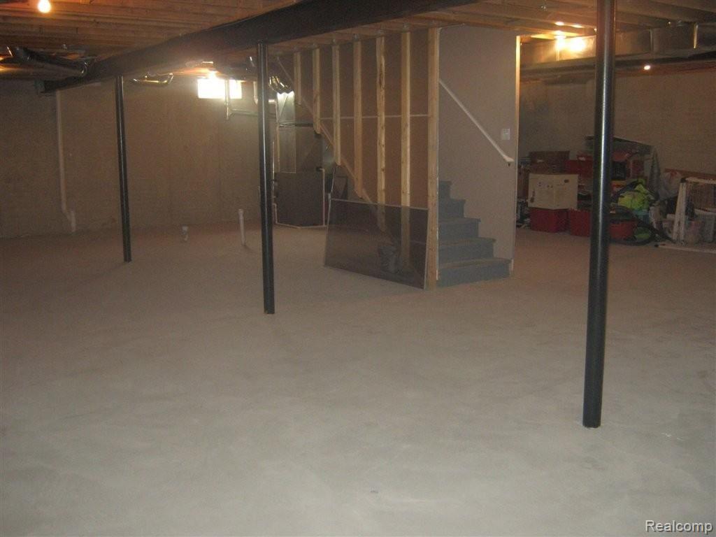 16169 Moore Park Road Macomb, MI 48044 - Photo 22 of 25 IMG_1733.JPG