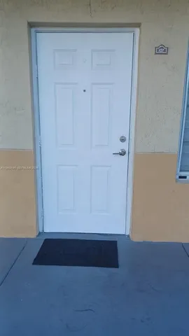 $2,450 | 6940 Northwest 179th Street, Unit 1077, Hialeah, FL 33015