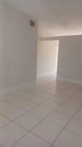 $2,450 | 6940 Northwest 179th Street, Unit 1077, Hialeah, FL 33015