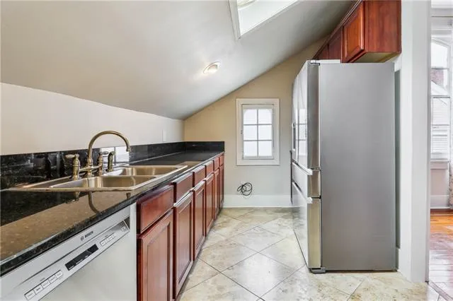 $275,000 | 3211 Prytania Street, Unit 5, New Orleans, LA 70115