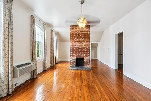 $275,000 | 3211 Prytania Street, Unit 5, New Orleans, LA 70115