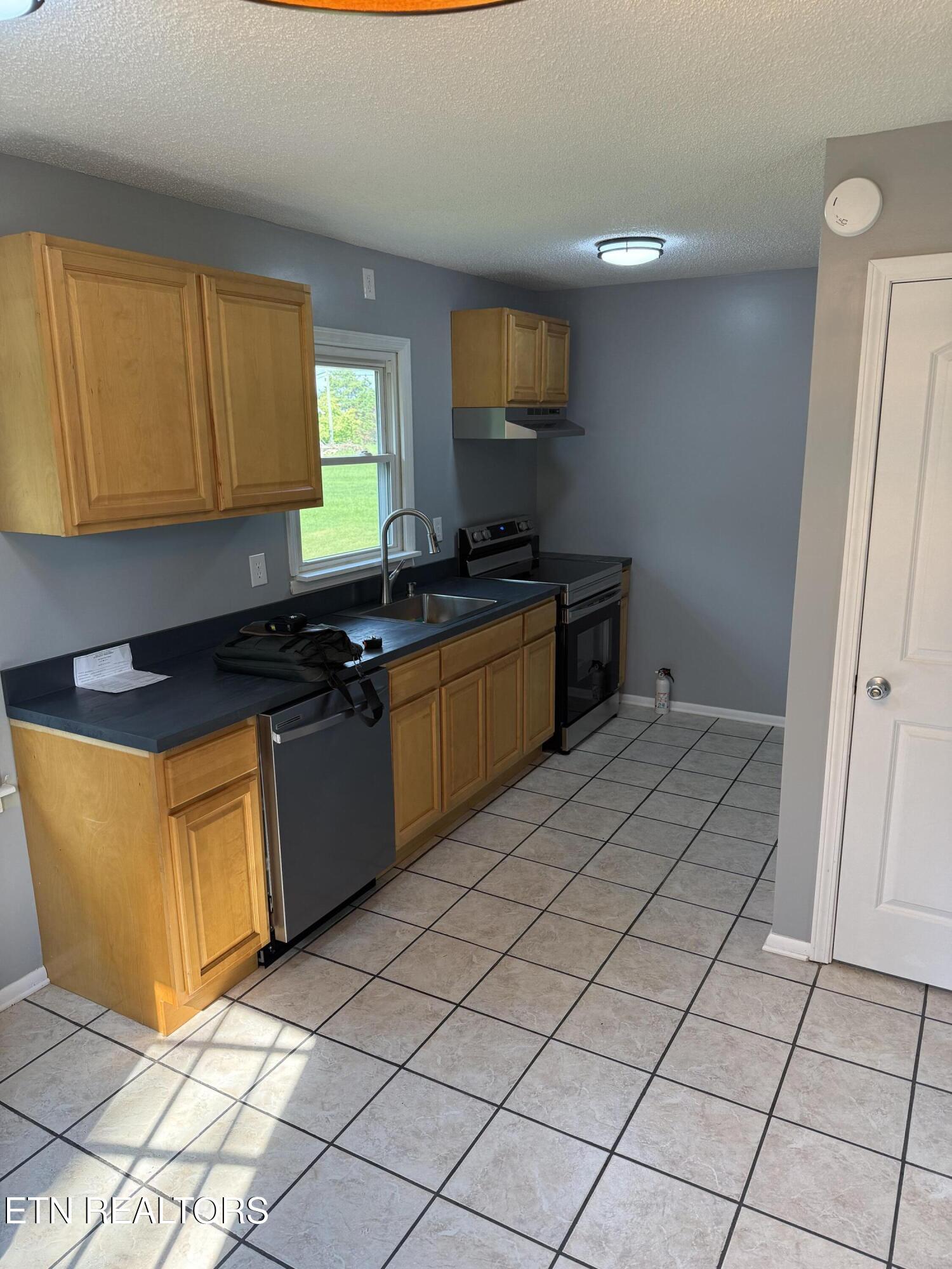 9504 Johnson Road Strawberry Plains, TN 37871 - Photo 9 of 25 IMG_8615