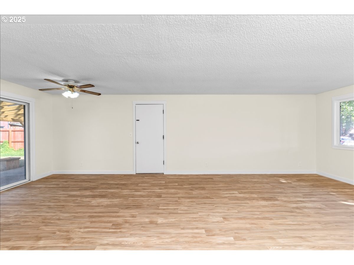 4655 Crown Court Northeast Salem, OR 97301 - Photo 11 of 33