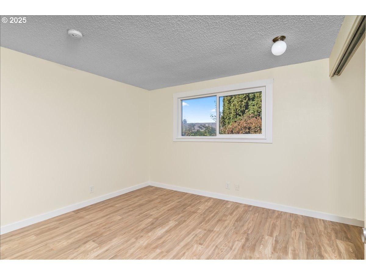 4655 Crown Court Northeast Salem, OR 97301 - Photo 15 of 33