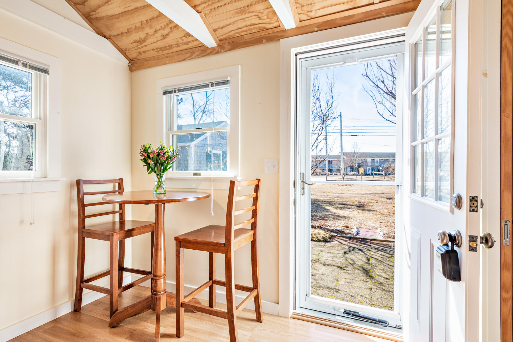 125 Shore Road, Unit 6 Truro, MA 02666 - Photo 3 of 19 125 Shore Road #6, Truro MA-10