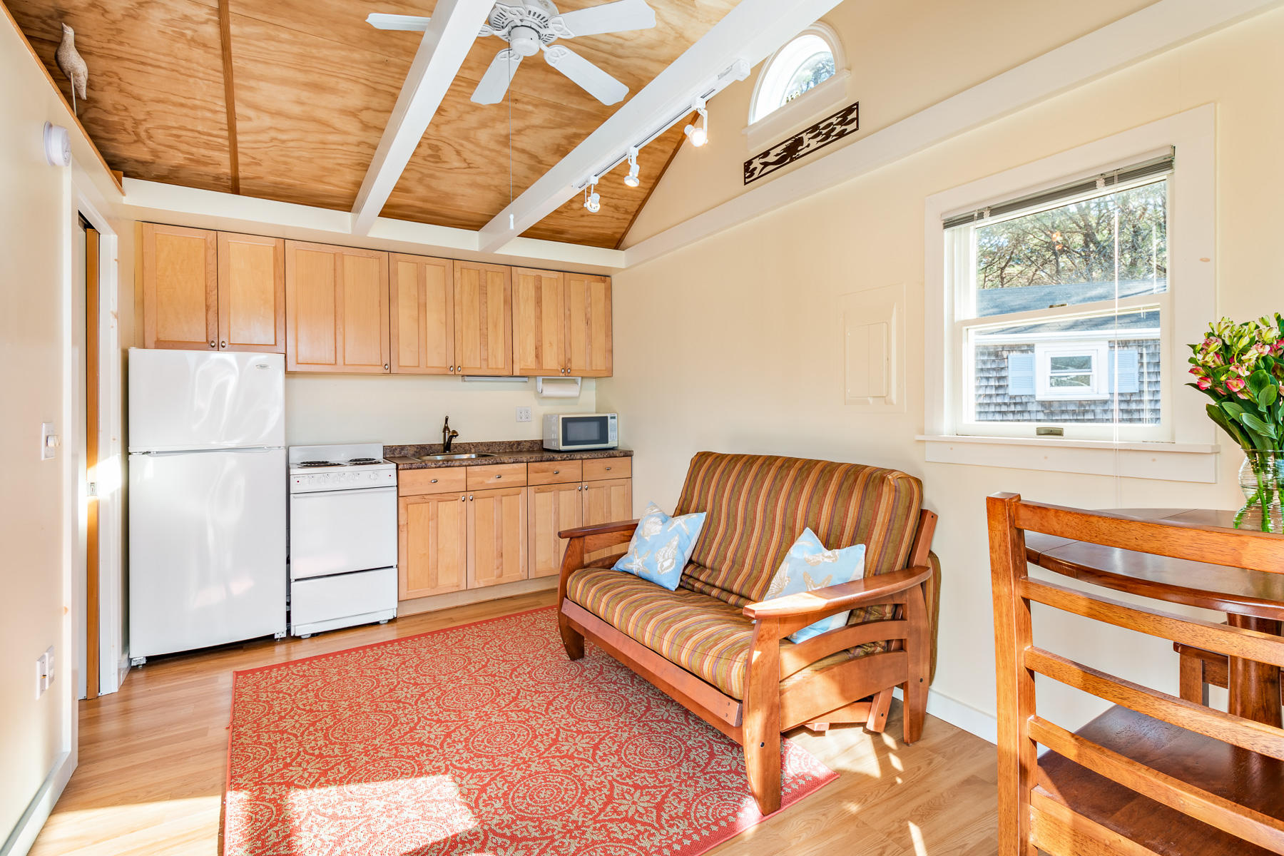 125 Shore Road, Unit 6 Truro, MA 02666 - Photo 5 of 19 125 Shore Road #6, Truro MA-12