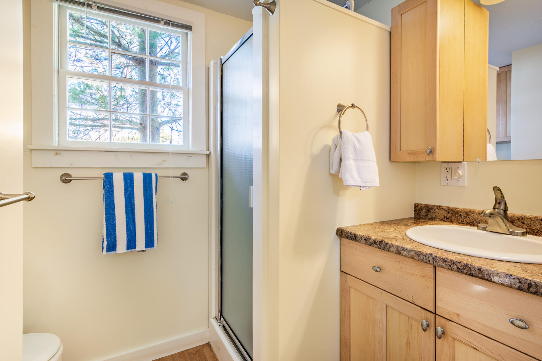 125 Shore Road, Unit 6 Truro, MA 02666 - Photo 9 of 19 125 Shore Road #6, Truro MA-16