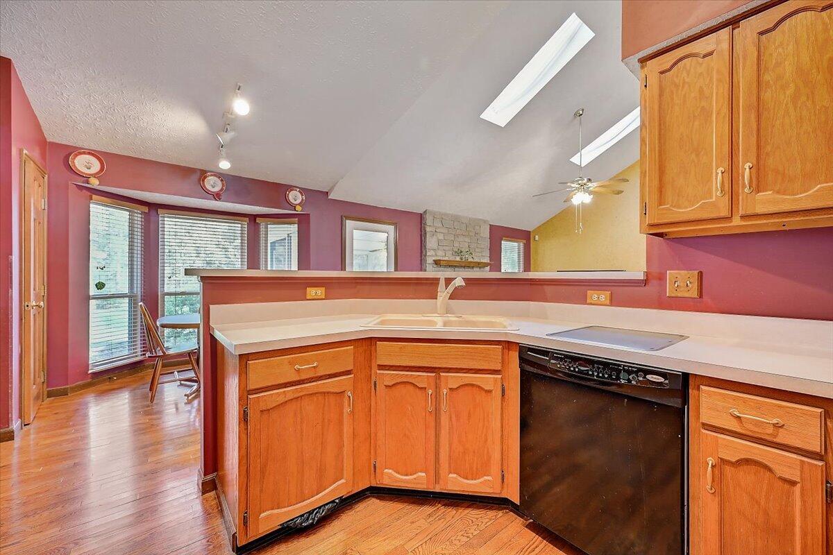 661 Ridenour Road Columbus, OH 43230 - Photo 21 of 83 19-Ridenour Rd-019