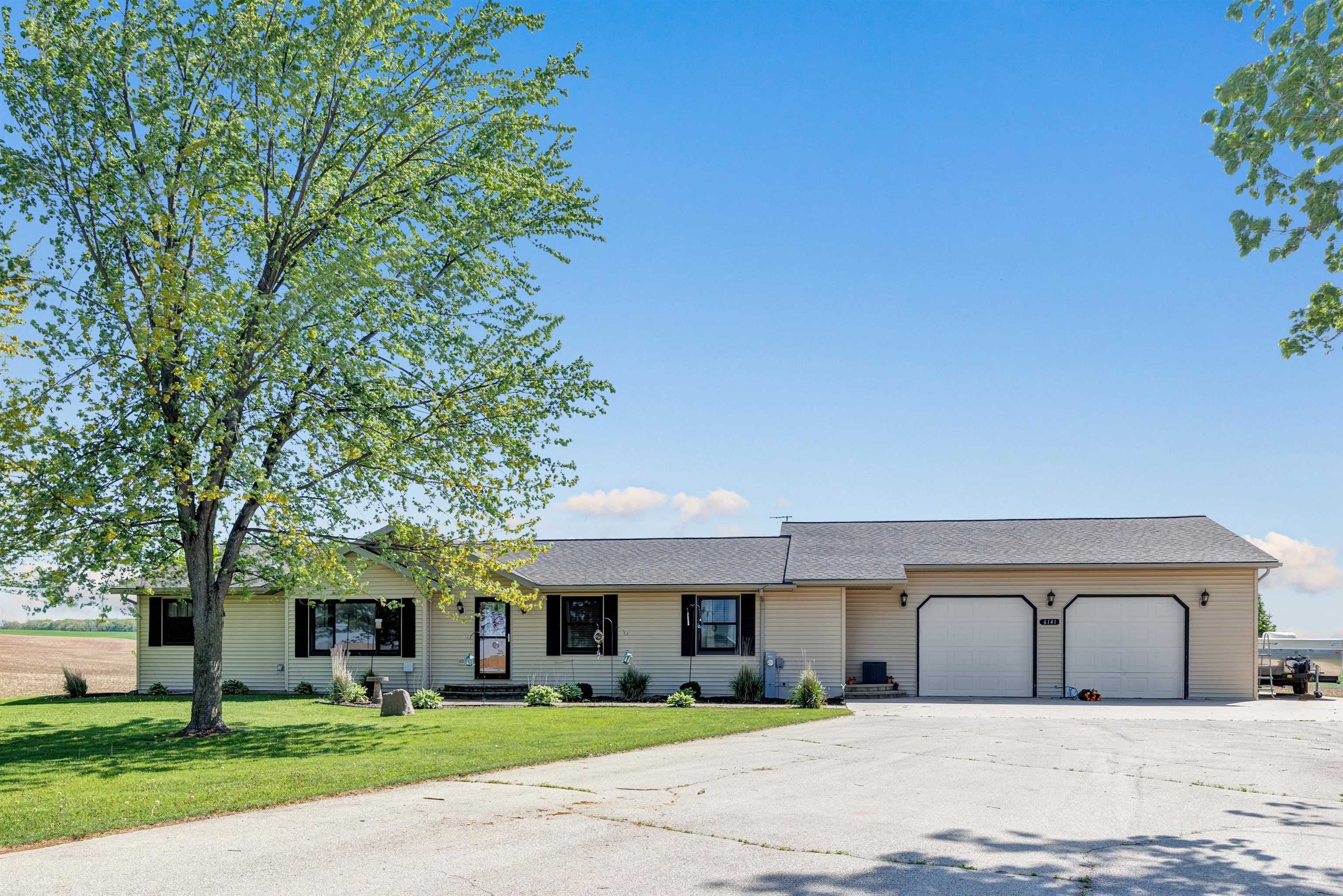 6141 Morrison Road De Pere, WI 54115 - Photo 2 of 40