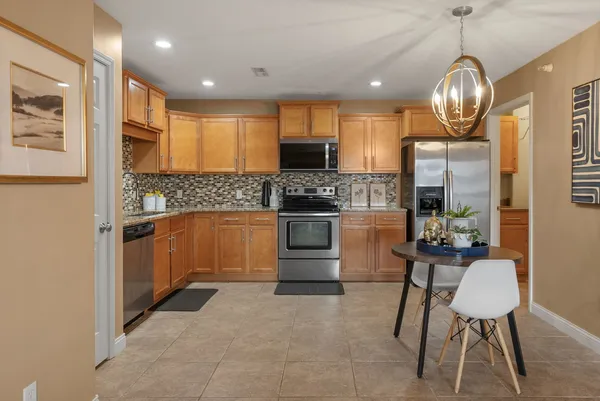 $205,000 | 4189 Creek Hill Drive, Unit 89, Bettendorf, IA 52722