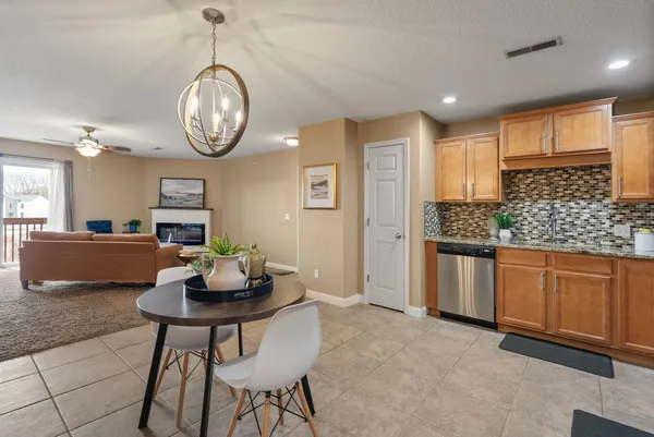 $205,000 | 4189 Creek Hill Drive, Unit 89, Bettendorf, IA 52722