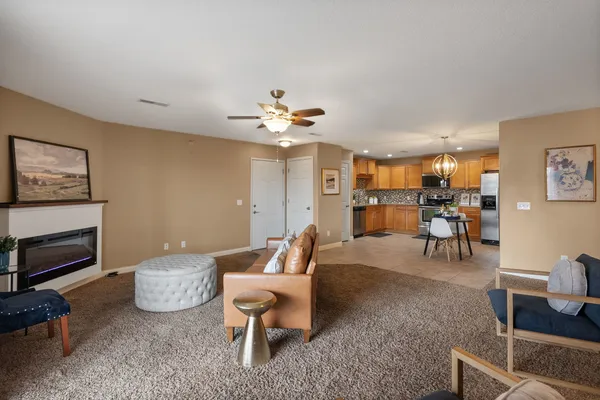$205,000 | 4189 Creek Hill Drive, Unit 89, Bettendorf, IA 52722