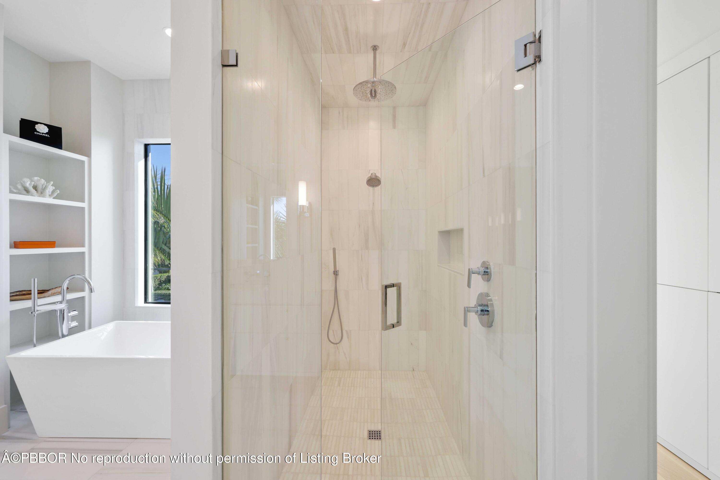 191 Alpine Road West Palm Beach, FL 33405 - Photo 15 of 32 Primary Bathroom