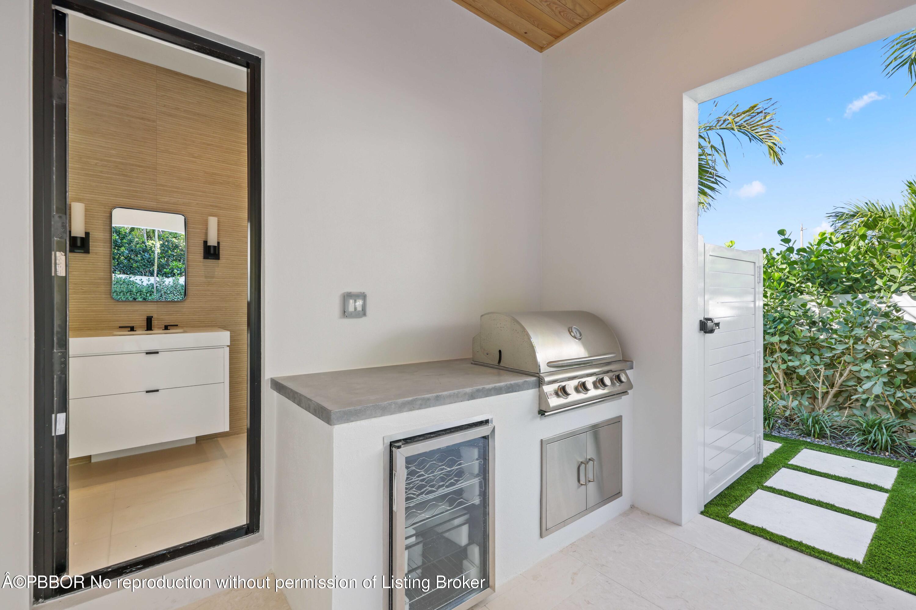191 Alpine Road West Palm Beach, FL 33405 - Photo 23 of 32 Summer Kitchen & Cabana Bath