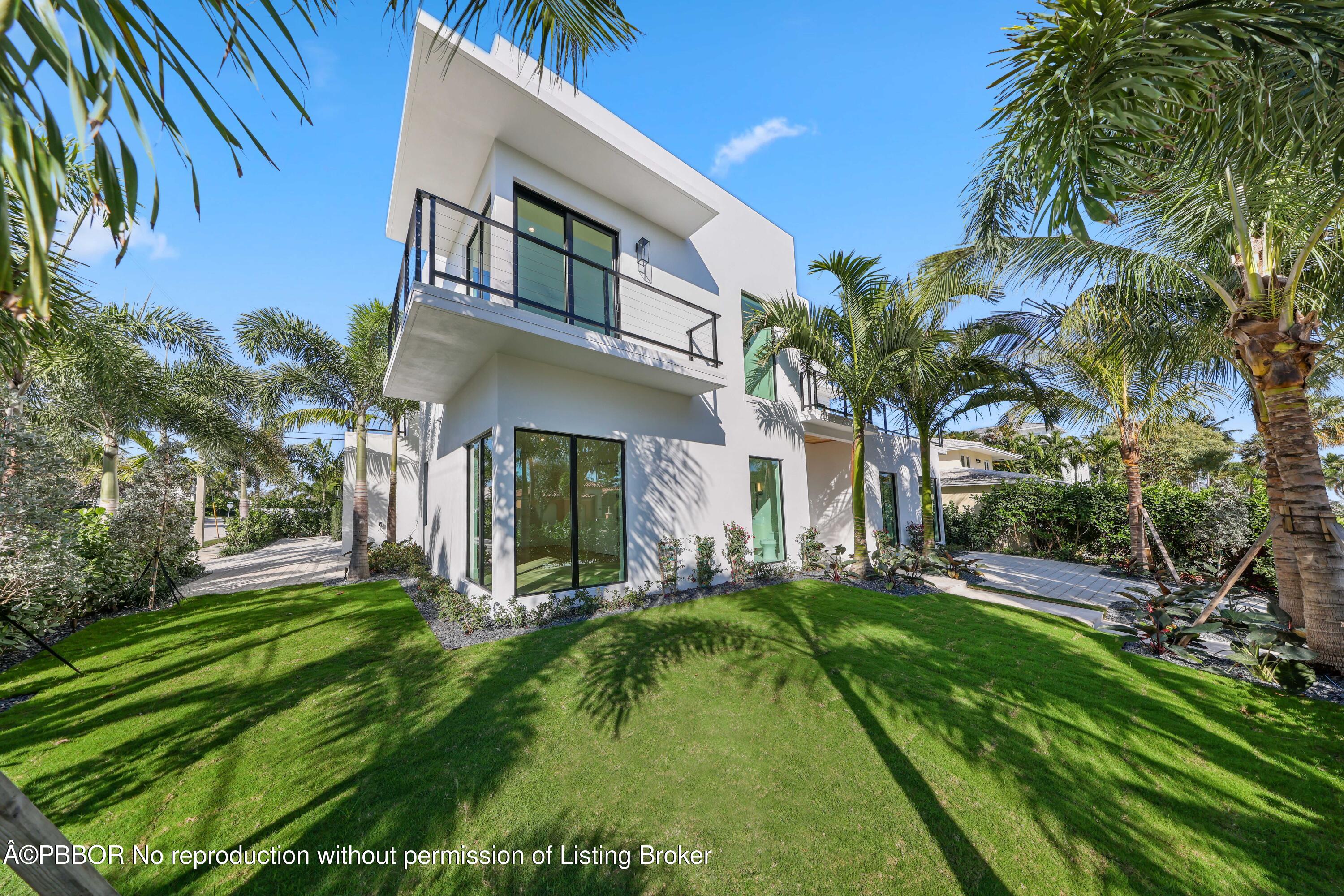 191 Alpine Road West Palm Beach, FL 33405 - Photo 32 of 32 Side Lawn