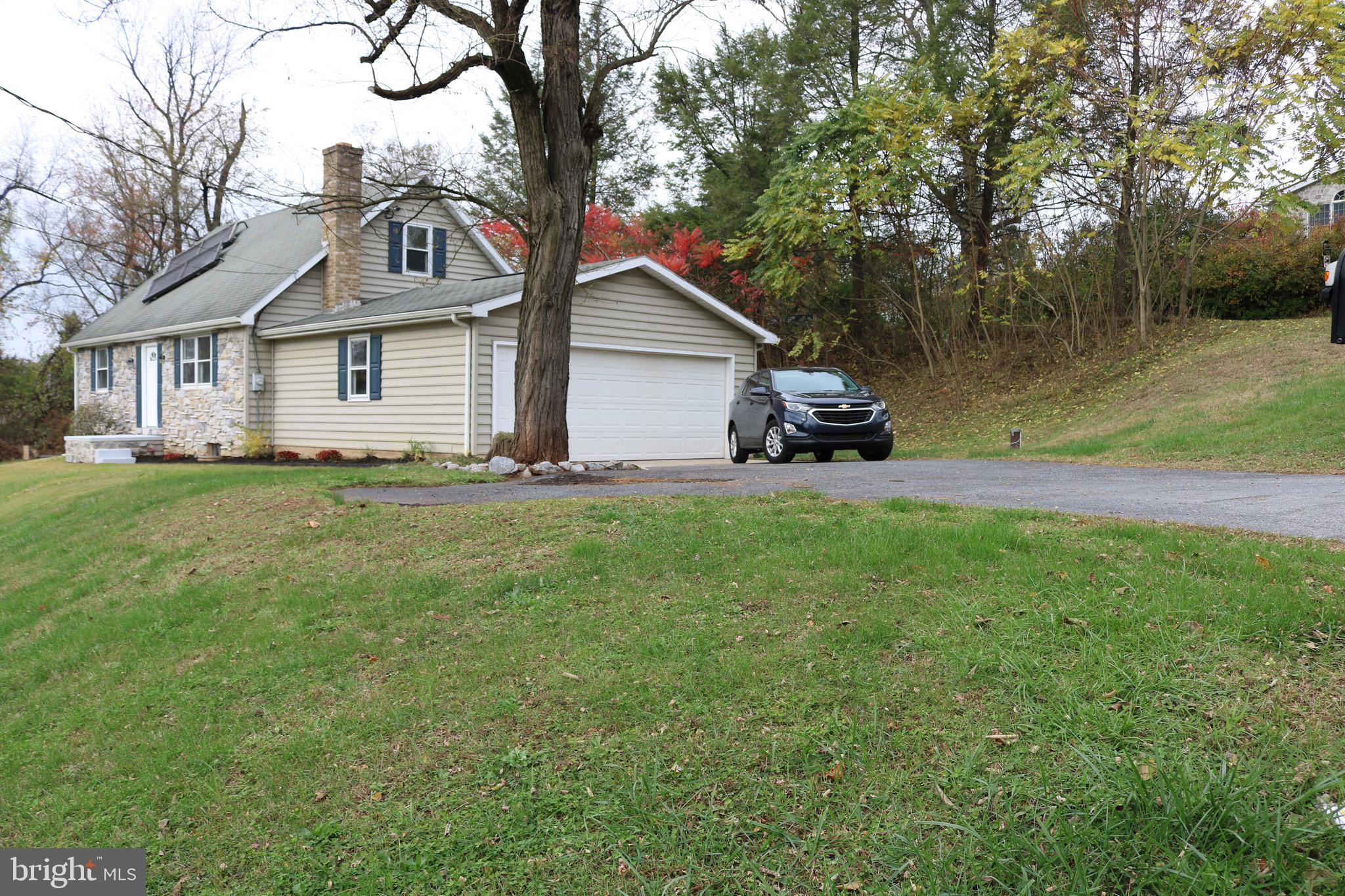 2923 Schoolhouse Road Middletown, PA 17057 - Photo 3 of 28 Gallery Image 3
