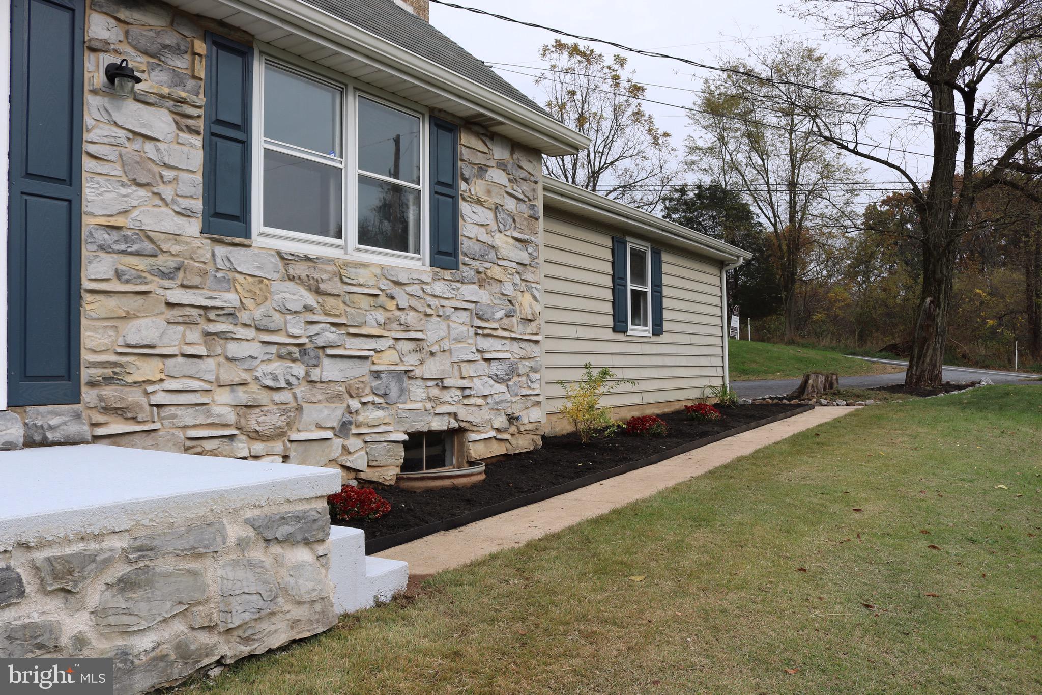 2923 Schoolhouse Road Middletown, PA 17057 - Photo 5 of 28 Gallery Image 5