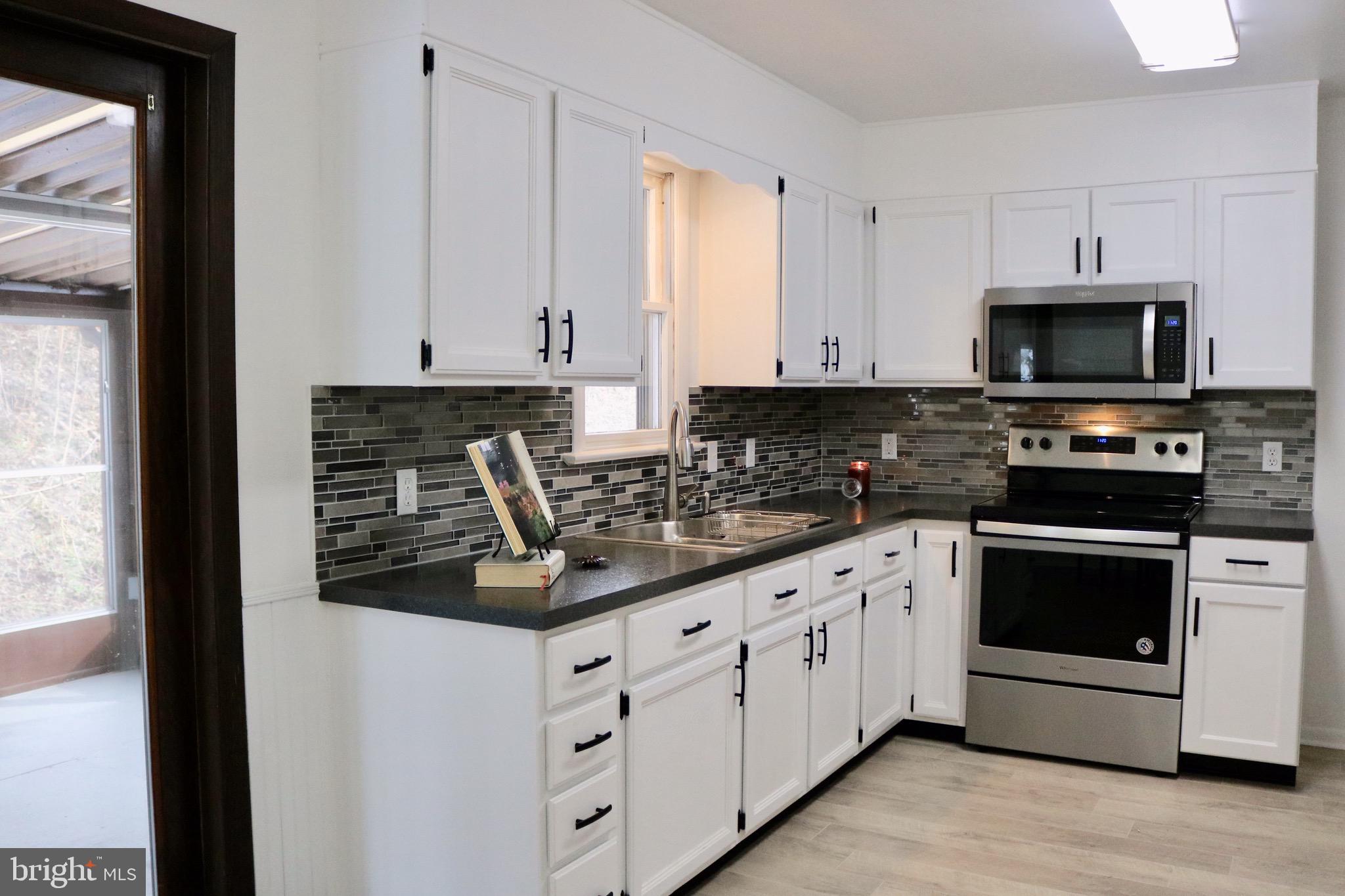 2923 Schoolhouse Road Middletown, PA 17057 - Photo 9 of 28 New counters, additional cabinets for storage