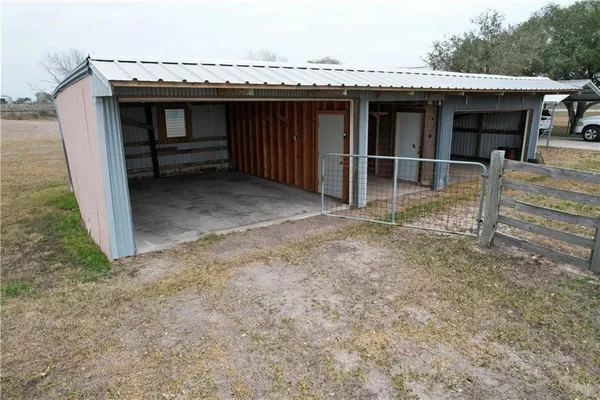 $425,000 | 11701 Highway 359, Mathis, TX 78368