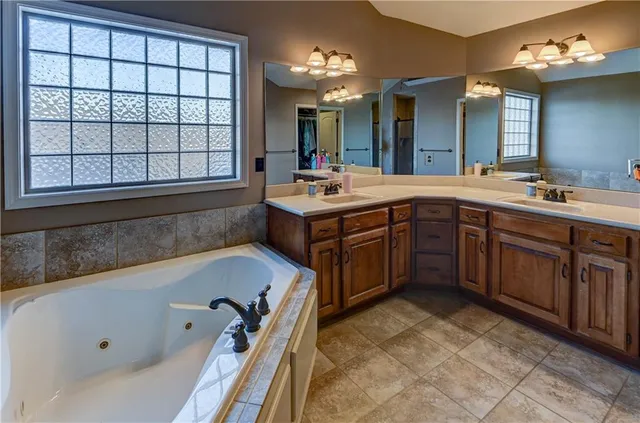 $615,000 | 17800 Northwest 128th Street, Platte City, MO 64079