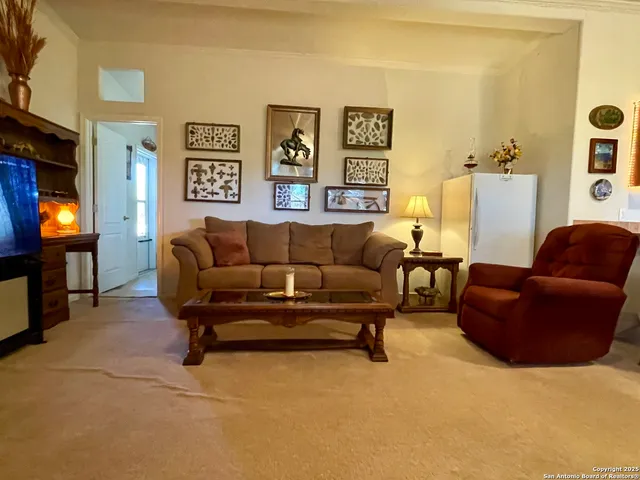 $897,000 | 1559 County Road 414, Uvalde, TX 78801