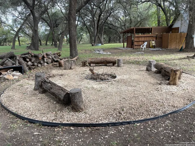 $897,000 | 1559 County Road 414, Uvalde, TX 78801