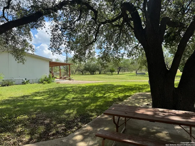 $897,000 | 1559 County Road 414, Uvalde, TX 78801