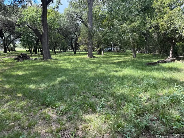 $789,000 | 1559 County Road 414, Uvalde, TX 78801