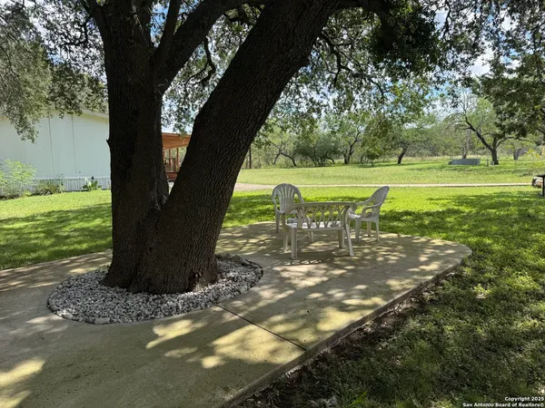 $789,000 | 1559 County Road 414, Uvalde, TX 78801